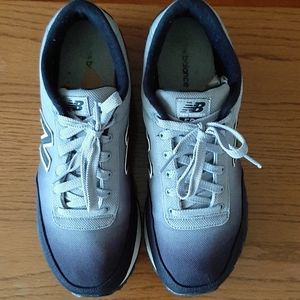 New Balance Women Ombre Black/Grey Sneakers Size 9